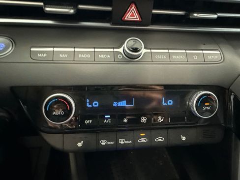Used 2023 Hyundai Elantra SEL w/ Convenience Package FWD image 27