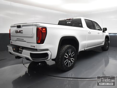 Used 2023 GMC Sierra 1500 AT4 w/ AT4 Premium Package AWD/4WD image 49