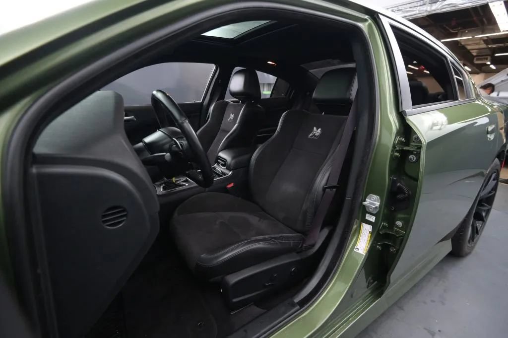 Used 2018 Dodge Charger R/T Scat Pack w/ Dynamics Package RWD image 42