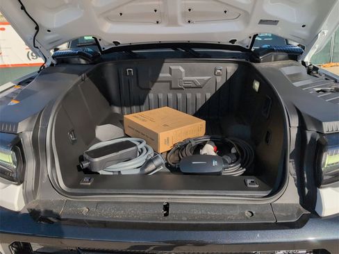 Certified 2025 GMC Hummer EV 2X image 32