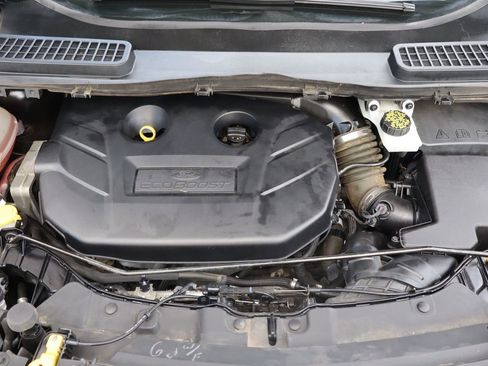 Used 2017 Ford Escape SE w/ Equipment Group 201A image 39