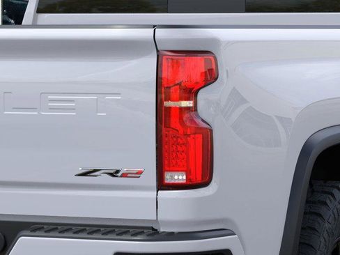 New 2026 Chevrolet Silverado 2500 ZR2 image 11