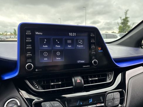 Used 2020 Toyota C-HR XLE FWD image 20