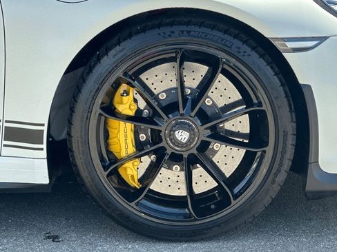 Certified 2016 Porsche 911 R image 39