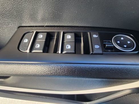 Used 2023 Kia Soul GT-Line FWD image 29