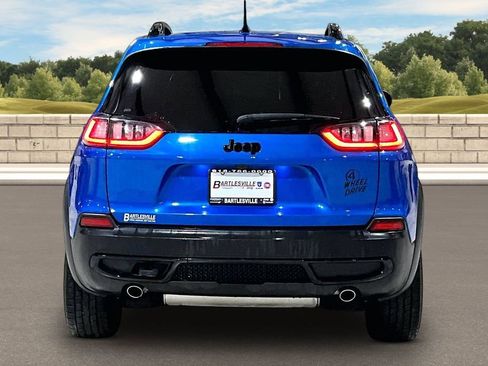 Used 2022 Jeep Cherokee Latitude AWD/4WD image 4