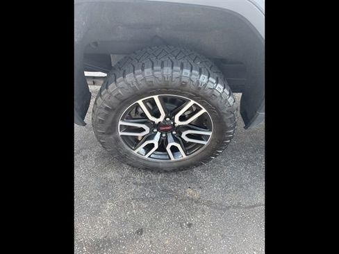 Used 2022 GMC Sierra 1500 AT4 w/ AT4 Preferred Package image 18