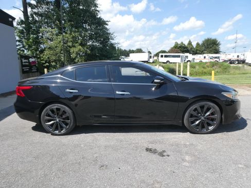 Used 2016 Nissan Maxima SR FWD image 4