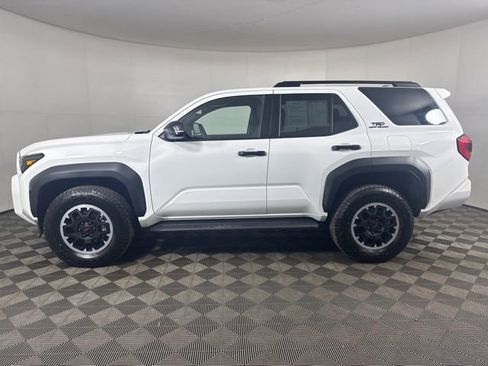 Used 2025 Toyota 4Runner TRD Off-Road image 7