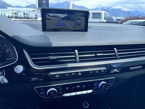 Used 2017 Audi Q7 3.0T Premium Plus w/ Premium Plus Package image 31