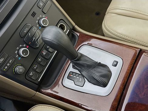 Used 2013 Volvo XC90 3.2 FWD image 18