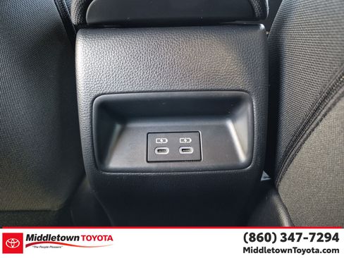 Used 2024 Toyota Corolla LE AWD/4WD image 29