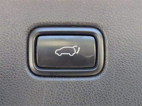 Used 2019 Kia Sorento SX image 14