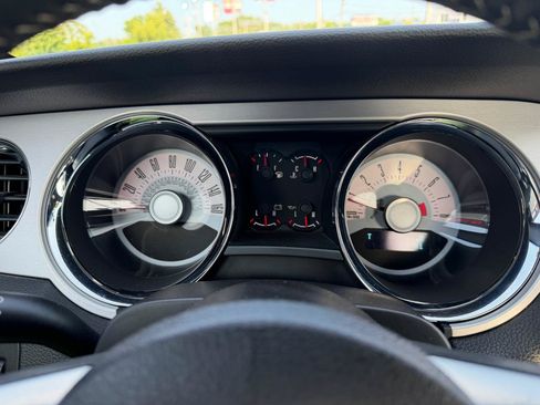 Used 2011 Ford Mustang Premium w/ 202A Rapid Spec Order Code RWD image 16