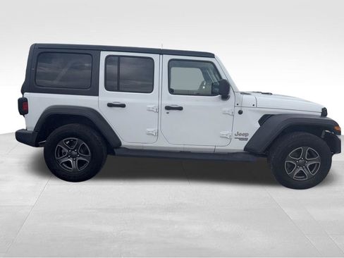 Used 2018 Jeep Wrangler Unlimited Sport S AWD/4WD image 17