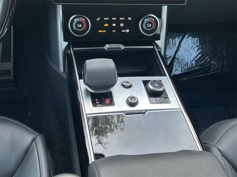 Used 2023 Land Rover Range Rover SE image 21