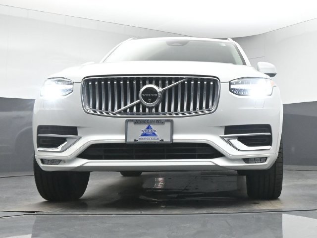 Used 2025 Volvo XC90 B5 Plus w/ Protection Package Premier AWD/4WD image 37