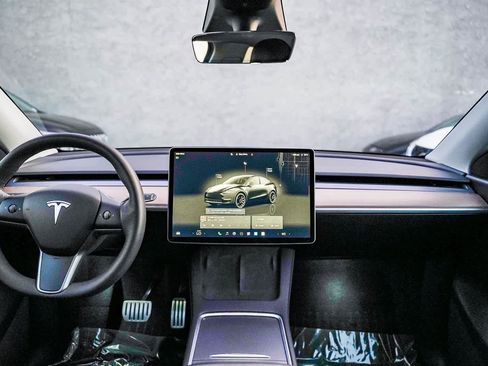 Used 2022 Tesla Model Y Performance image 12