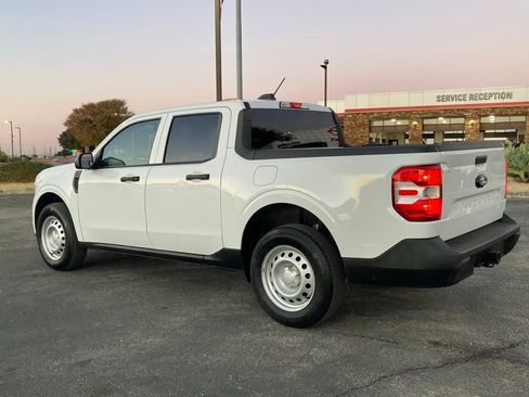 Used 2025 Ford Maverick XL w/ Equipment Group 102A image 7