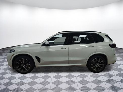 New 2026 BMW X5 xDrive40i w/ M Sport Package image 2