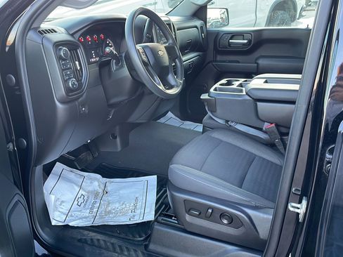 Used 2023 Chevrolet Silverado 1500 Custom image 9