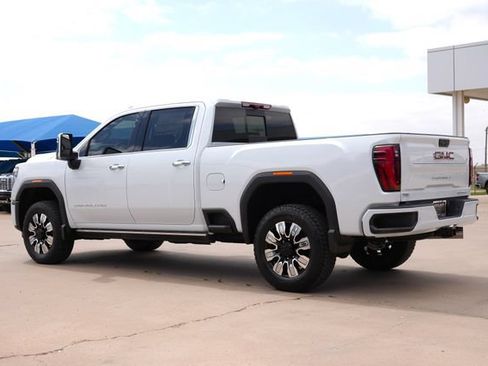 New 2026 GMC Sierra 2500 Denali w/ Denali Reserve Package AWD/4WD image 5