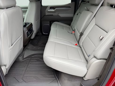 New 2026 GMC Sierra 1500 SLT AWD/4WD image 15