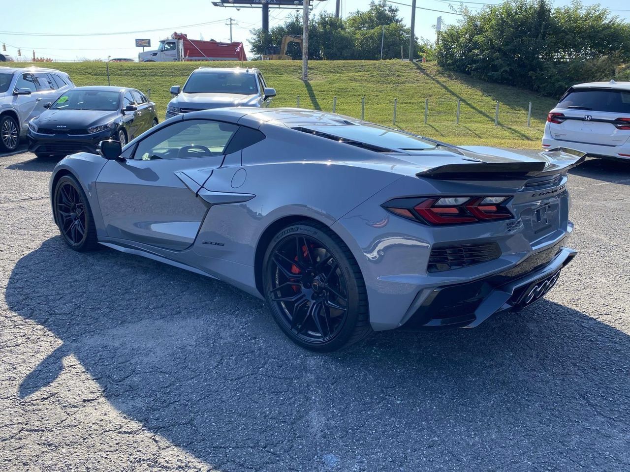 Used 2025 Chevrolet Corvette Z06 RWD image 7