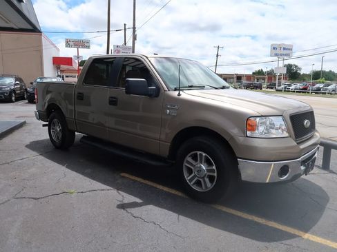 Used 2006 Ford F150 XLT RWD image 2