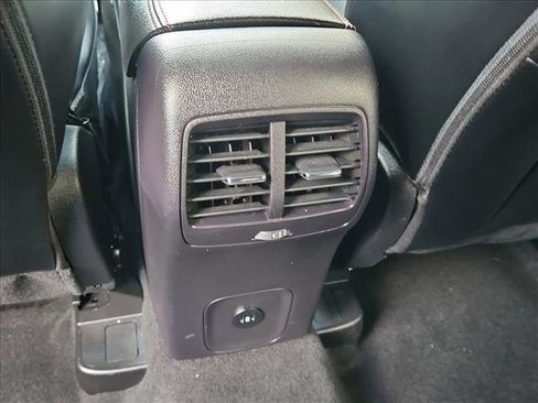 Used 2024 Ford Escape ST-Line image 17