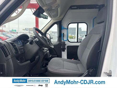 New 2024 RAM ProMaster 3500 w/ Delivery Van Package FWD image 4