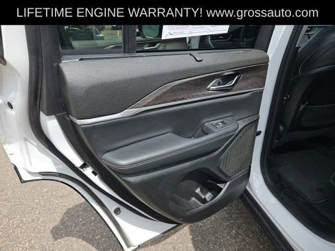 Used 2023 Jeep Grand Cherokee Limited w/ Luxury Tech Group II AWD/4WD image 26