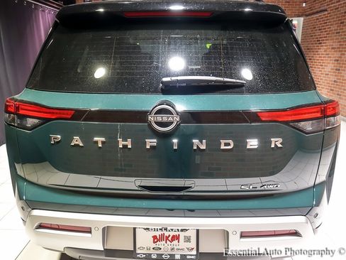 Used 2023 Nissan Pathfinder SL image 9