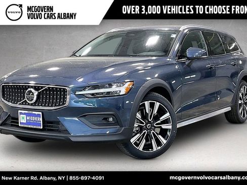 New 2026 Volvo V60 B5 Cross Country Ultra w/ Protection Package Premier AWD/4WD image 1