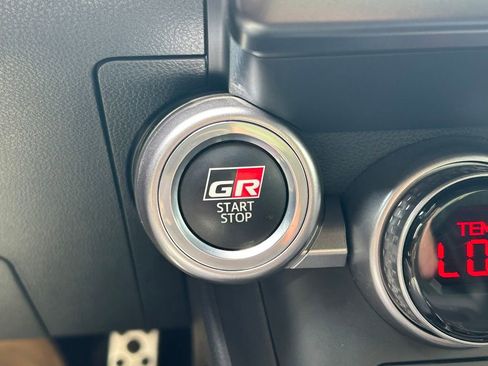 Used 2022 Toyota GR86 Premium image 18