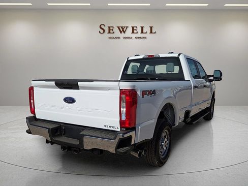 New 2026 Ford F250 XL w/ FX4 Off-Road Package AWD/4WD image 4