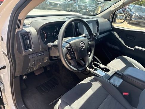 Used 2025 Nissan Frontier S RWD image 18