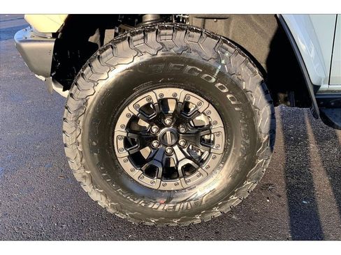 New 2025 Ford Bronco Raptor image 28