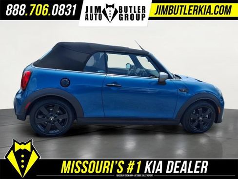Used 2023 MINI Cooper S w/ Signature Upholstery Package FWD image 18