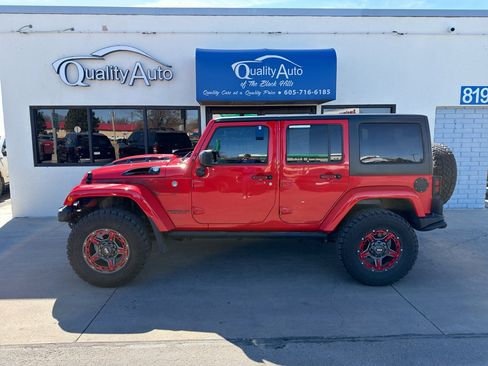 Used 2017 Jeep Wrangler Unlimited Sahara image 1