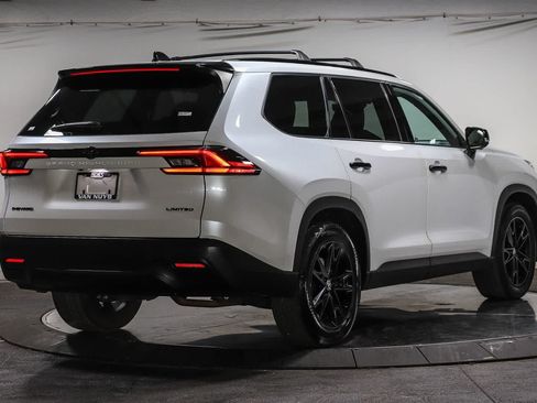Certified 2025 Toyota Grand Highlander AWD Hybrid image 5