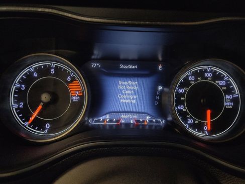 Used 2019 Jeep Cherokee Limited FWD image 23
