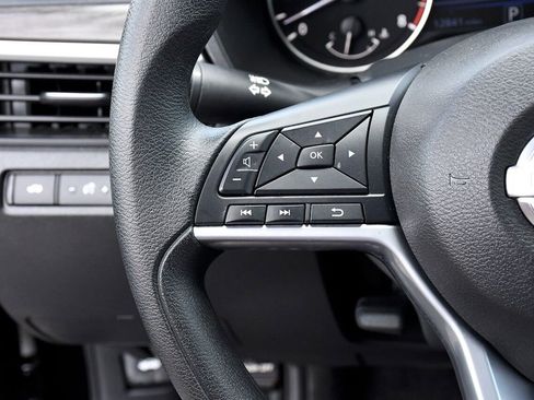 Used 2025 Nissan Altima 2.5 SV image 20