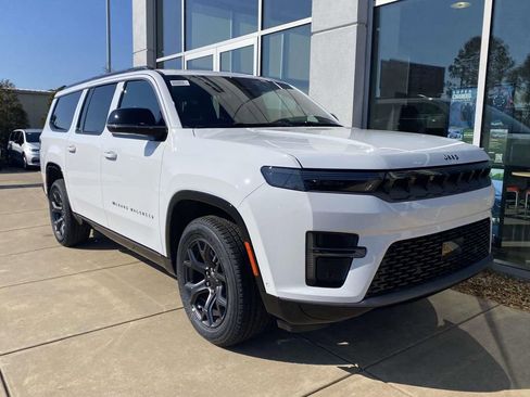 New 2026 Jeep Grand Wagoneer L Limited w/ Premium Group II image 31