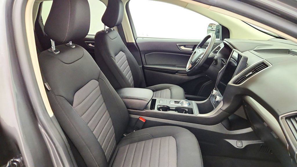 Used 2022 Ford Edge SE w/ Black Appearance Package AWD/4WD image 22