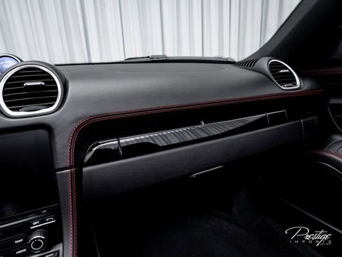 Used 2023 Porsche 718 Boxster T w/ 718 T Interior Package image 39