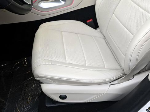 Used 2021 Mercedes-Benz GLE 350 w/ 3rd Row Seat Package image 31