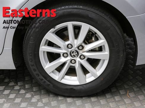 Used 2025 Toyota Camry LE image 8