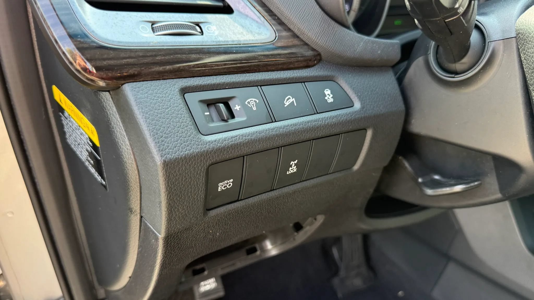 Used 2013 Hyundai Santa Fe GLS w/ Popular Equipment Pkg AWD/4WD image 18