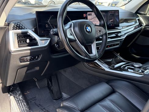 Used 2023 BMW X7 xDrive40i AWD/4WD image 17